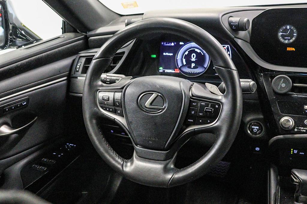 Thumbnail: 2024 Lexus ES - 10