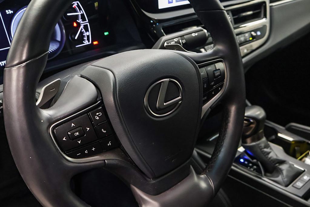 2024 Lexus ES Hybrid 300h 13