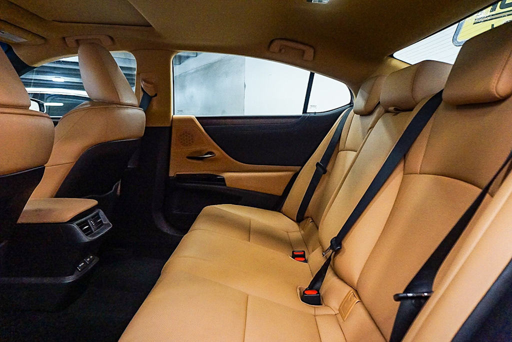 Thumbnail: 2023 Lexus ES - 11