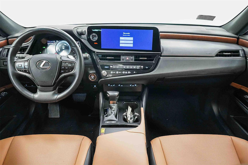Thumbnail: 2025 Lexus ES - 2