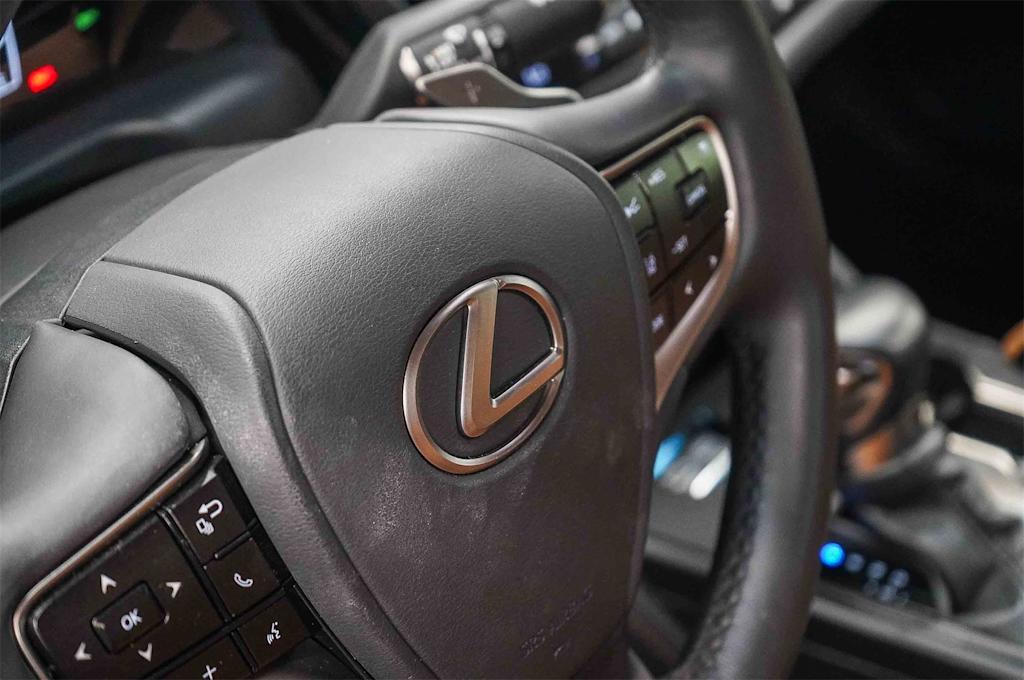 Thumbnail: 2025 Lexus ES - 14