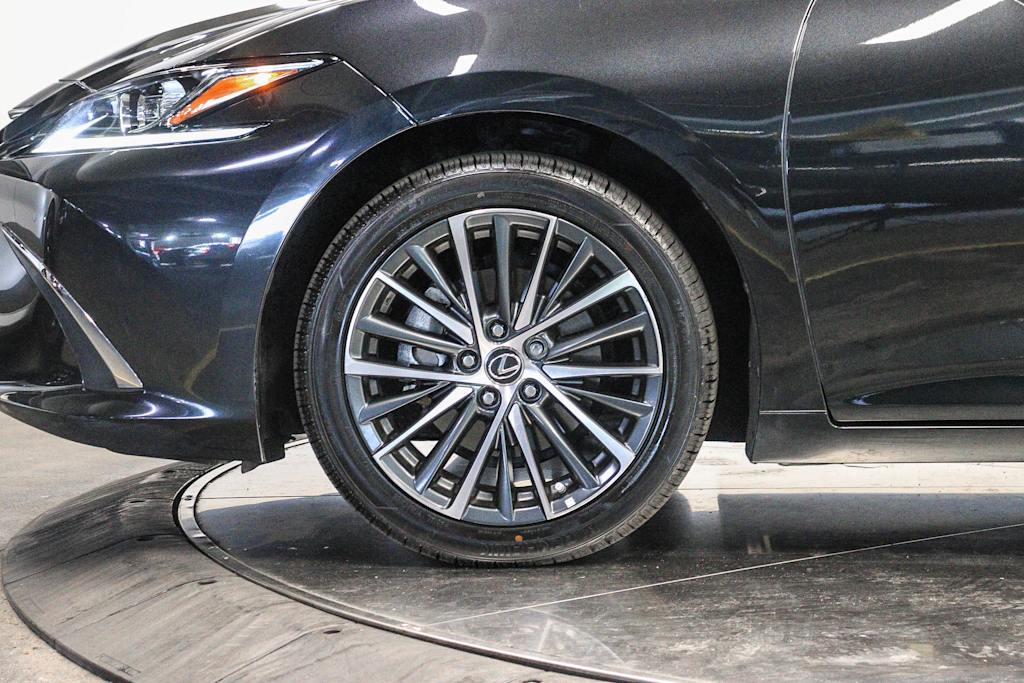 Thumbnail: 2025 Lexus ES - 5
