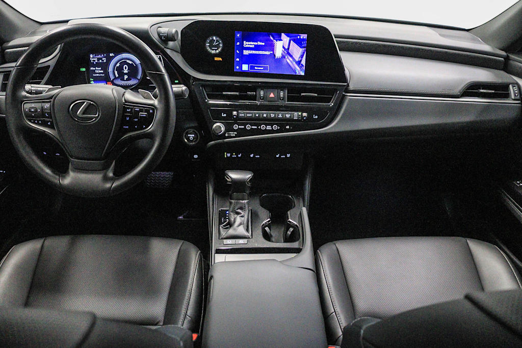 Thumbnail: 2025 Lexus ES - 2