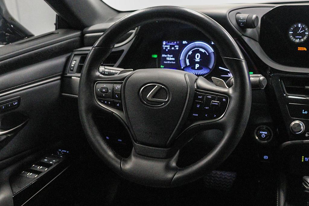 Thumbnail: 2025 Lexus ES - 7