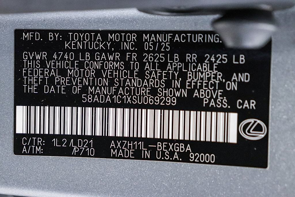 Thumbnail: 2025 Lexus ES - 16