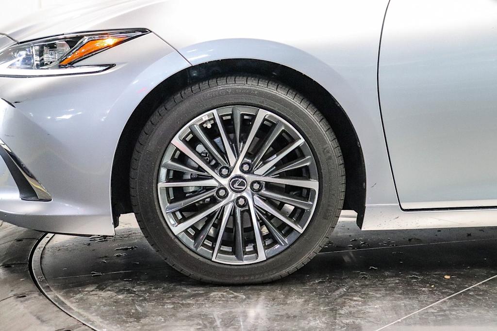 Thumbnail: 2025 Lexus ES - 6