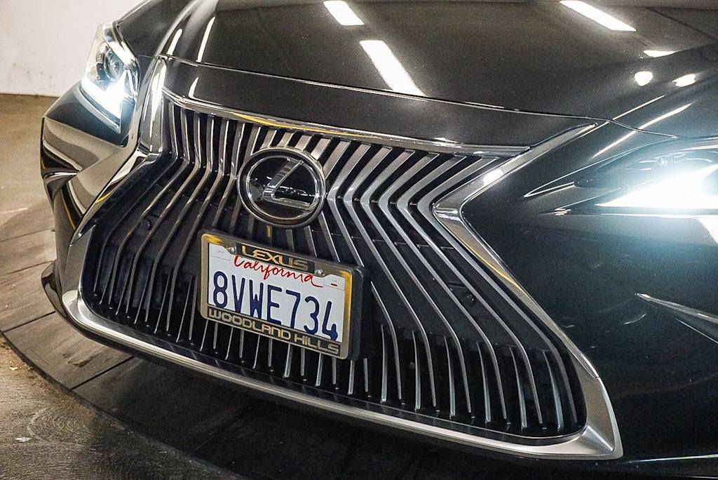 Thumbnail: 2021 Lexus ES - 5