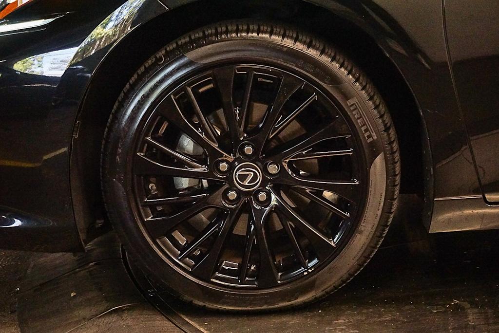 Thumbnail: 2021 Lexus ES - 6
