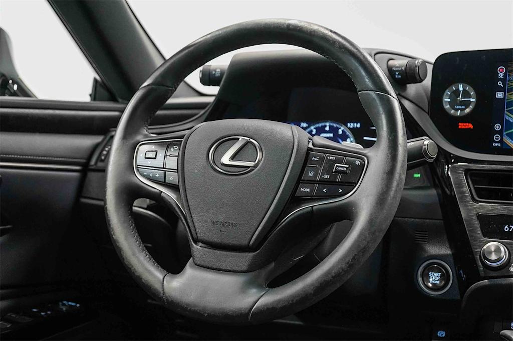 Thumbnail: 2022 Lexus ES - 9
