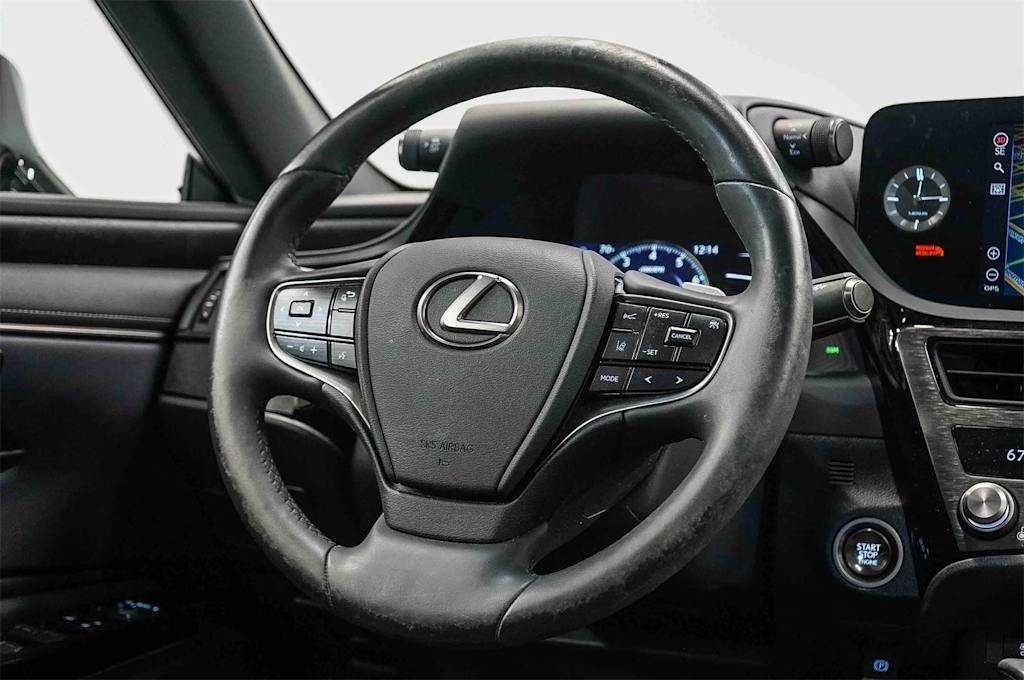 Thumbnail: 2022 Lexus ES - 9