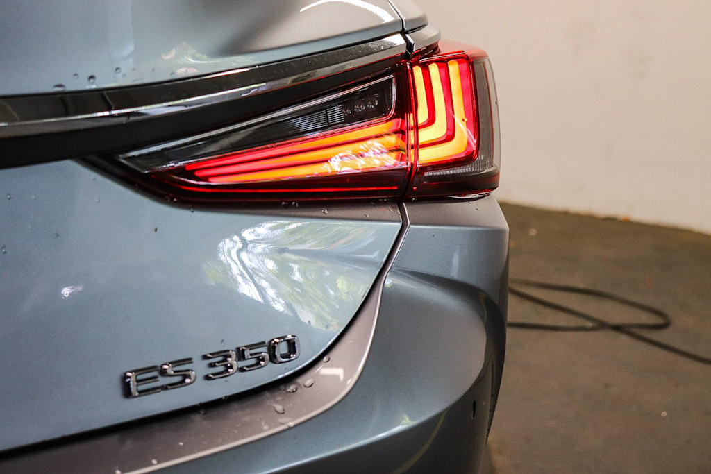 Thumbnail: 2024 Lexus ES - 22