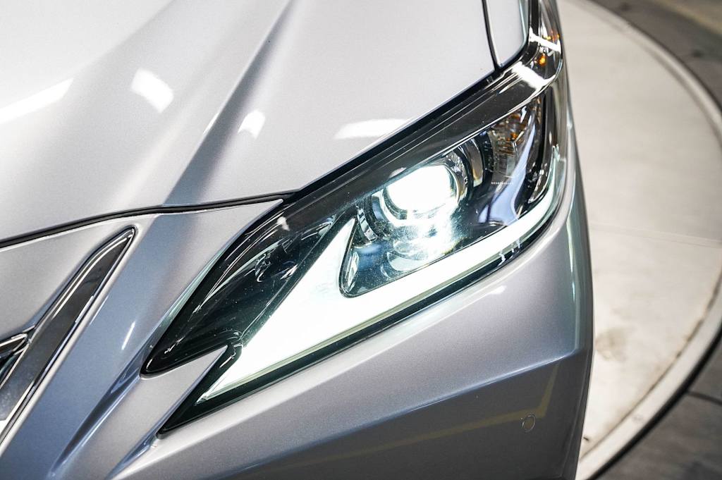 Thumbnail: 2024 Lexus ES - 21