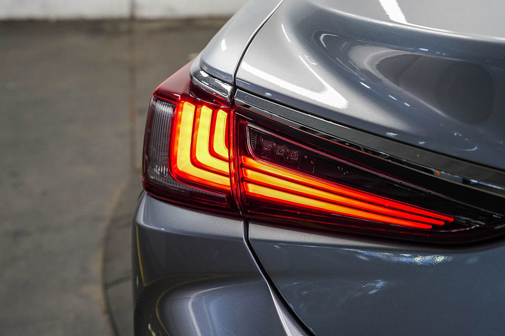 Thumbnail: 2024 Lexus ES - 23