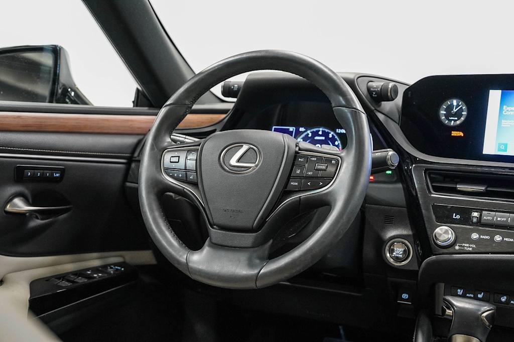 Thumbnail: 2024 Lexus ES - 12