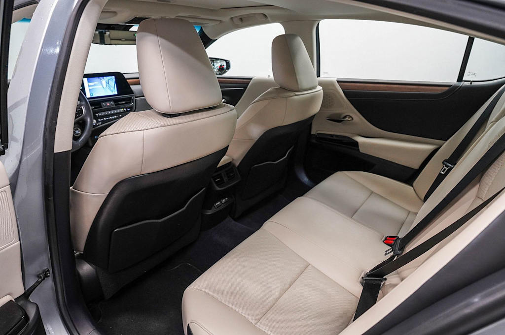 Thumbnail: 2024 Lexus ES - 11