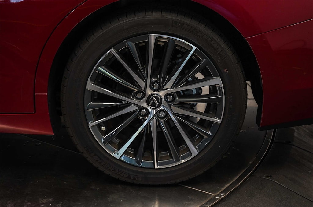 Thumbnail: 2024 Lexus ES - 21