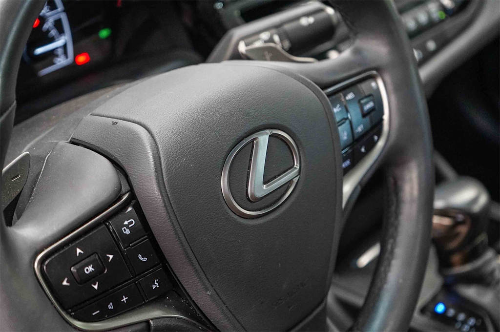 Thumbnail: 2024 Lexus ES - 25