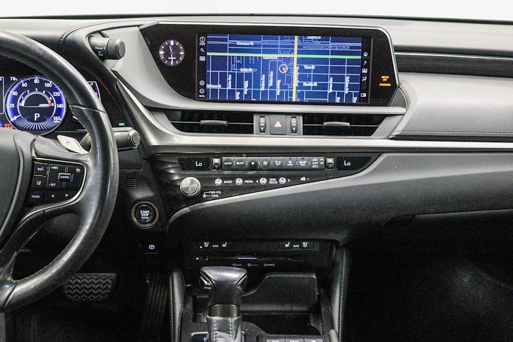 Thumbnail: 2021 Lexus ES - 12