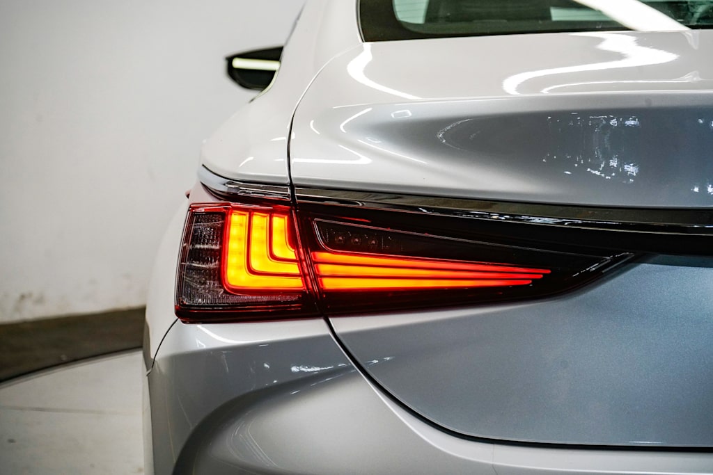 2024 Lexus ES 350 5