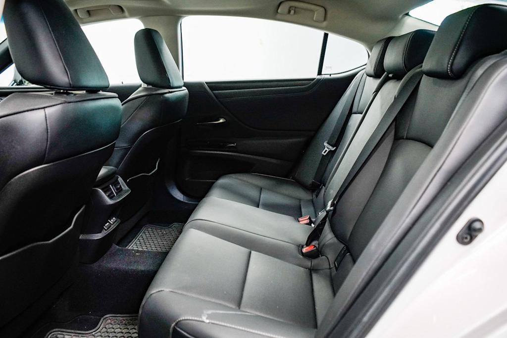 2024 Lexus ES 350 11