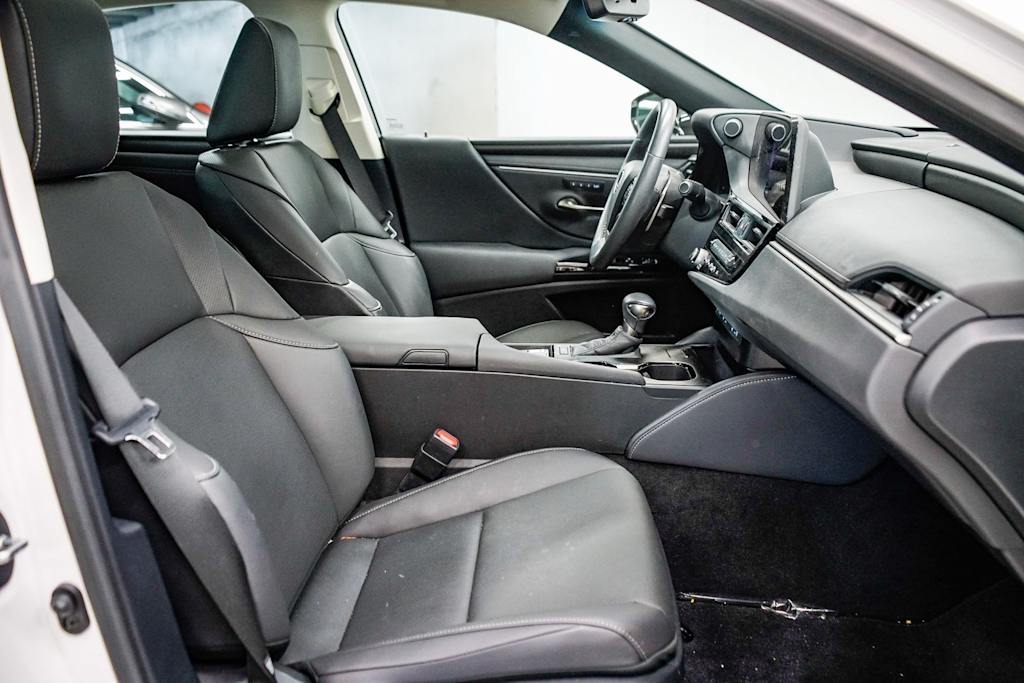 2024 Lexus ES 350 9