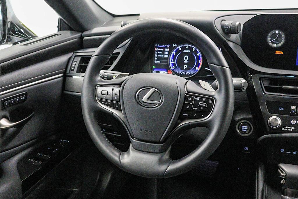 Thumbnail: 2025 Lexus ES - 8