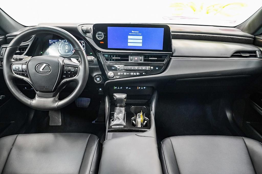 Thumbnail: 2024 Lexus ES - 2