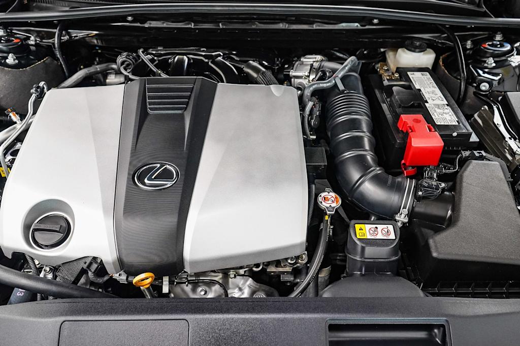 Thumbnail: 2024 Lexus ES - 8