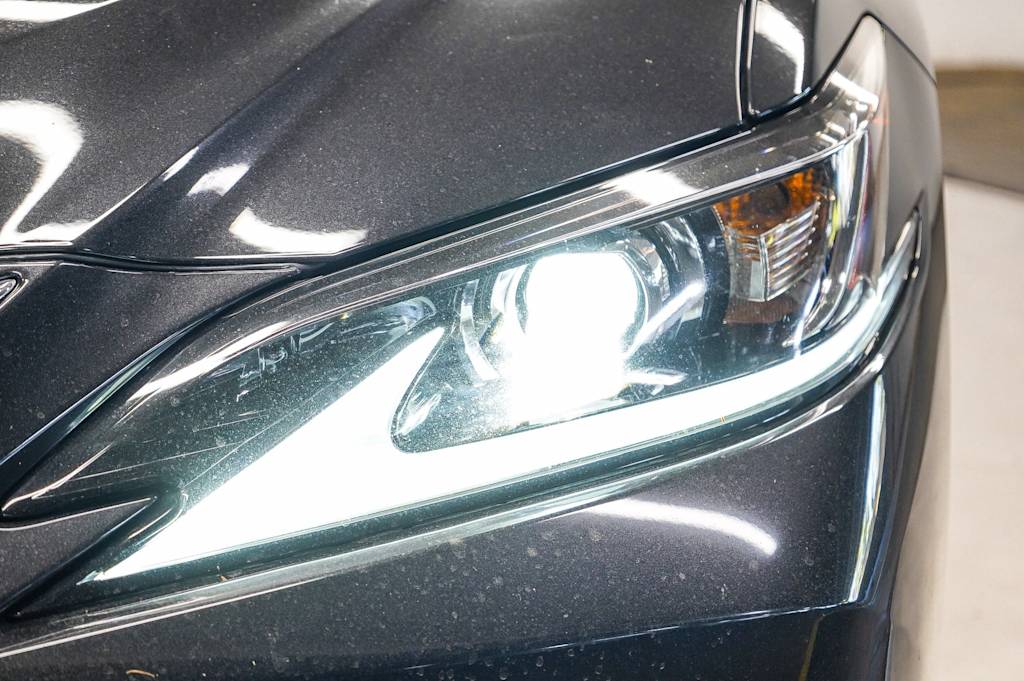 Thumbnail: 2024 Lexus ES - 20