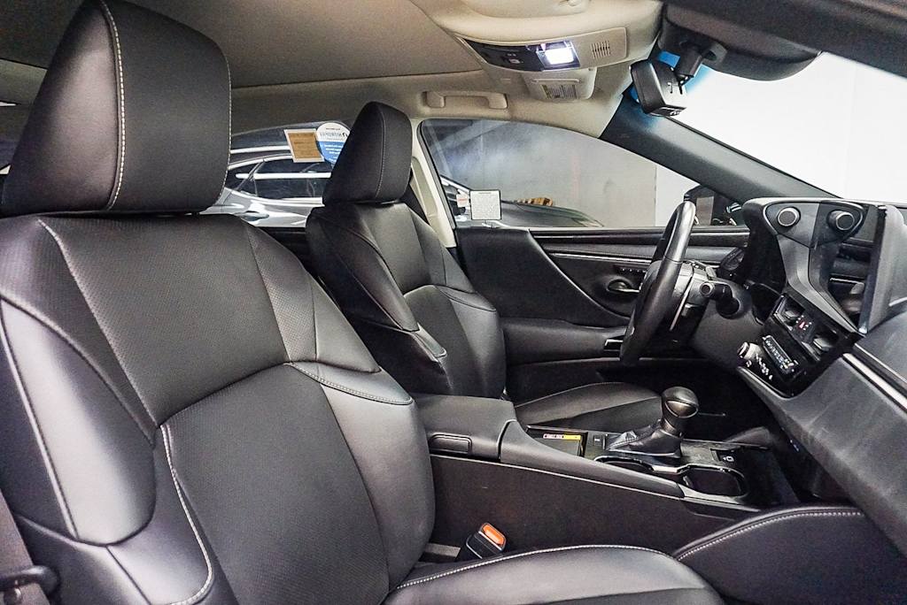 Thumbnail: 2025 Lexus ES - 9