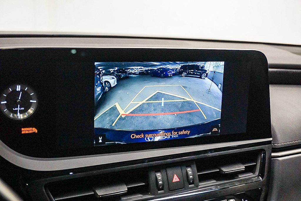 Thumbnail: 2025 Lexus ES - 26