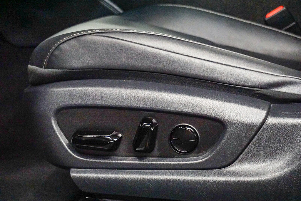 Thumbnail: 2025 Lexus ES - 24