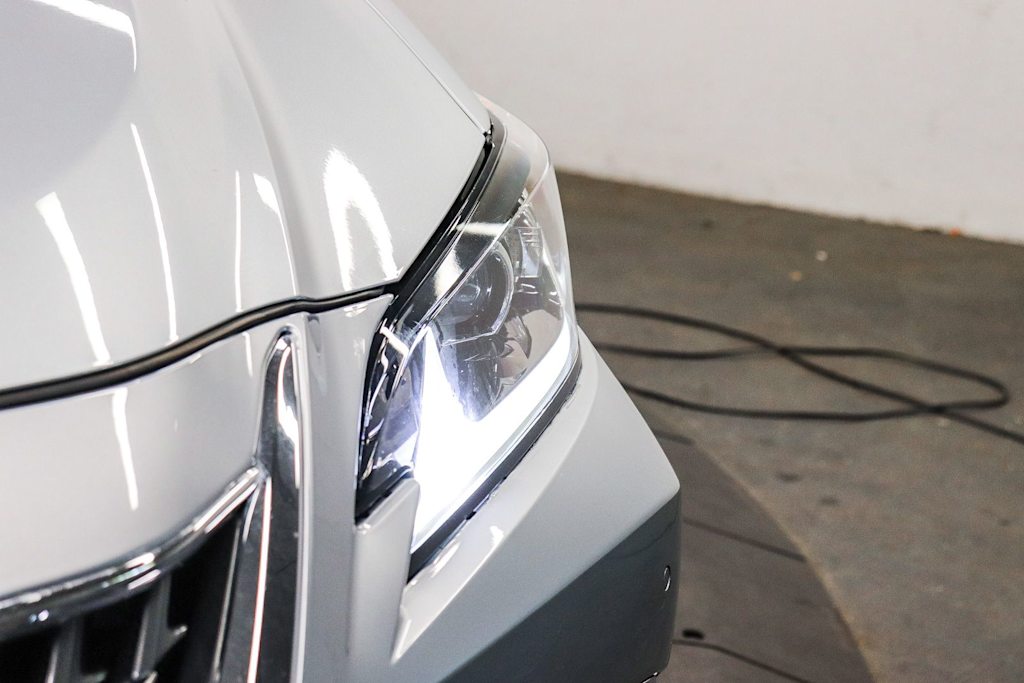 Thumbnail: 2023 Lexus ES - 2