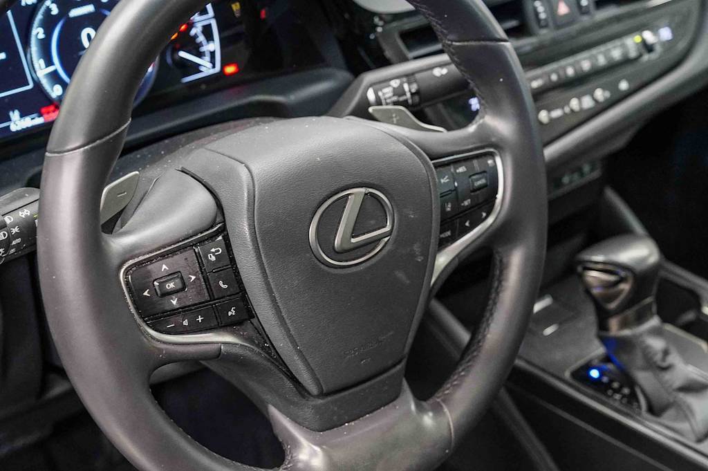 Thumbnail: 2023 Lexus ES - 13