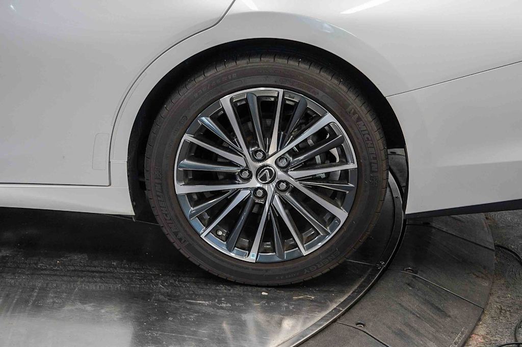 Thumbnail: 2023 Lexus ES - 21