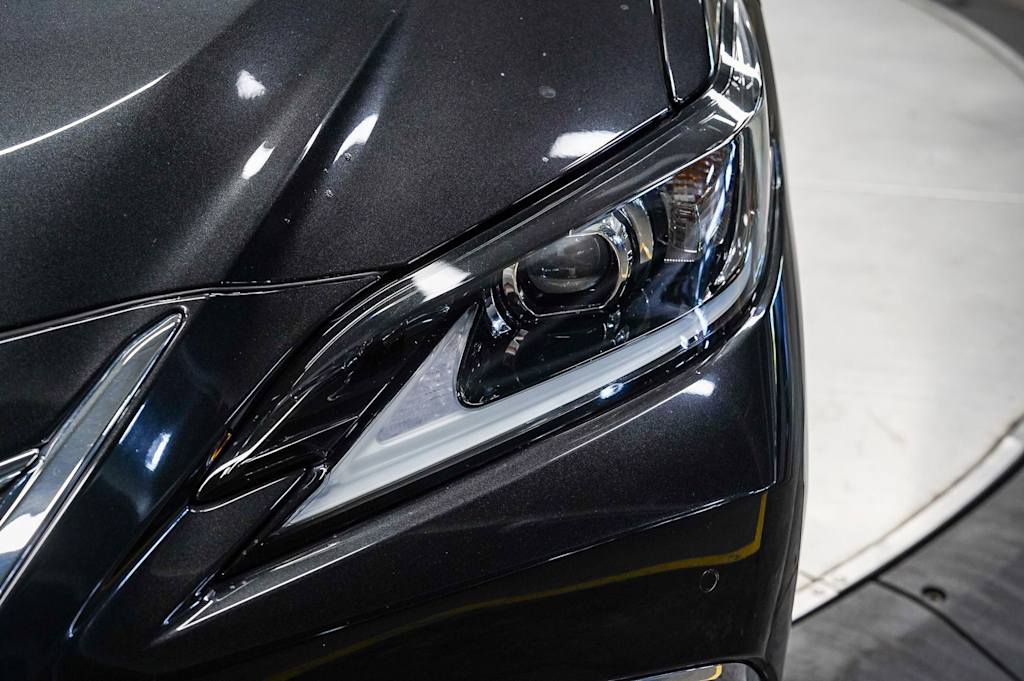 Thumbnail: 2024 Lexus ES - 21