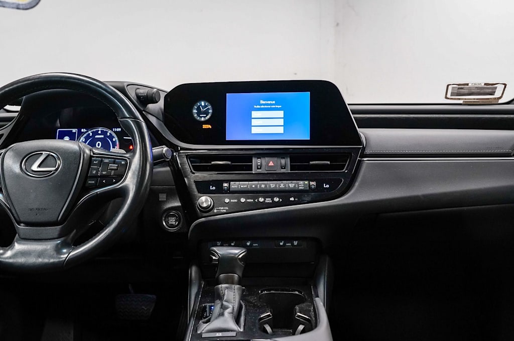 Thumbnail: 2024 Lexus ES - 9