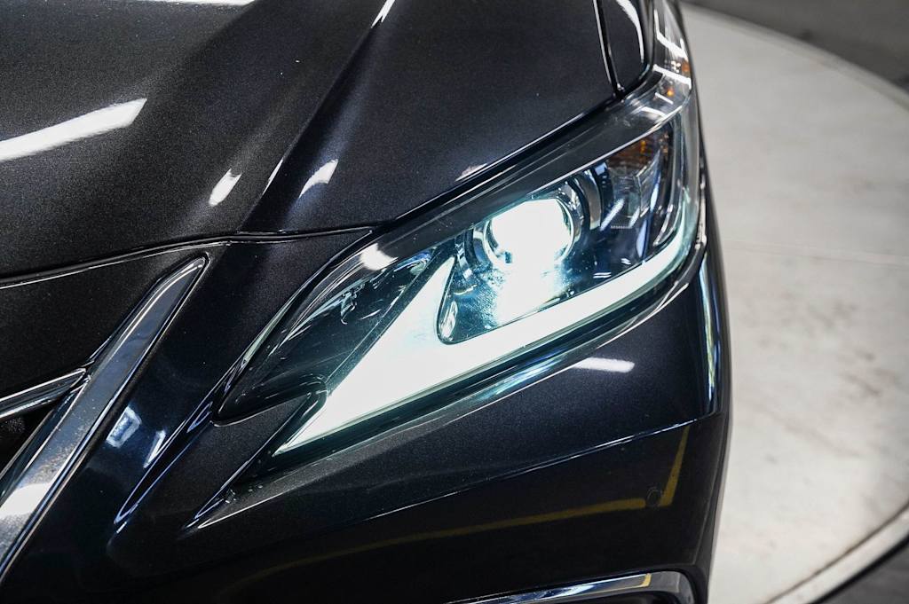 Thumbnail: 2024 Lexus ES - 21
