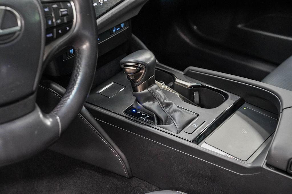 Thumbnail: 2024 Lexus ES - 15