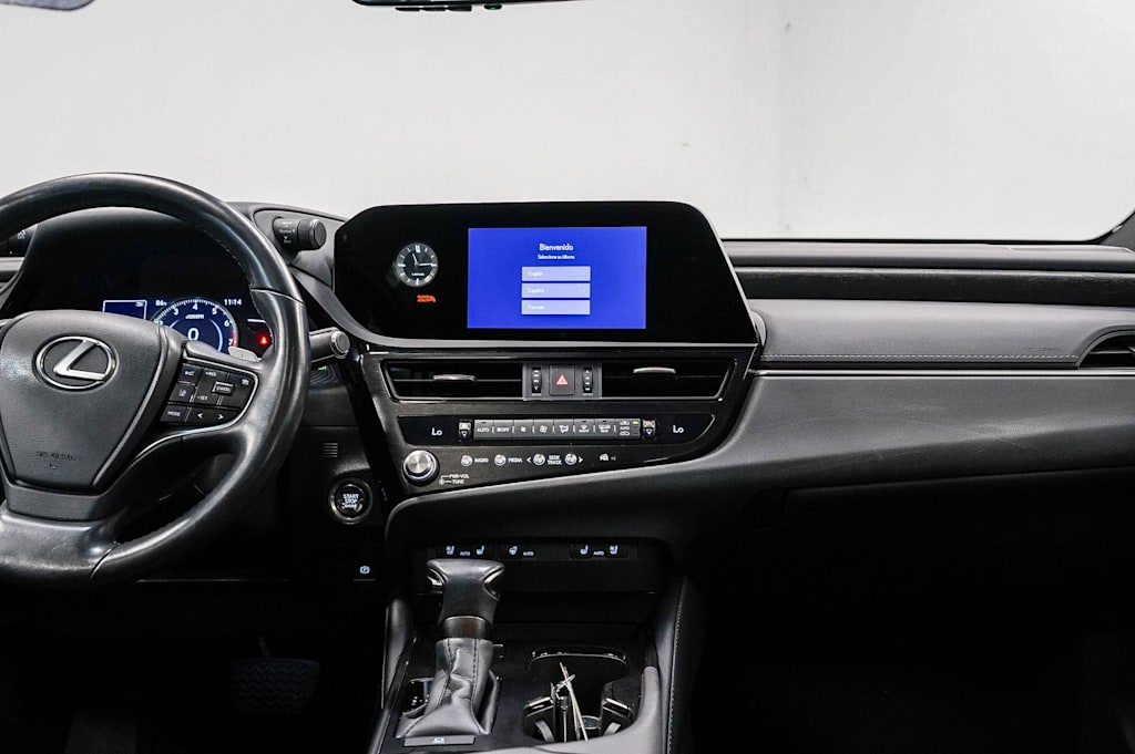 Thumbnail: 2024 Lexus ES - 8