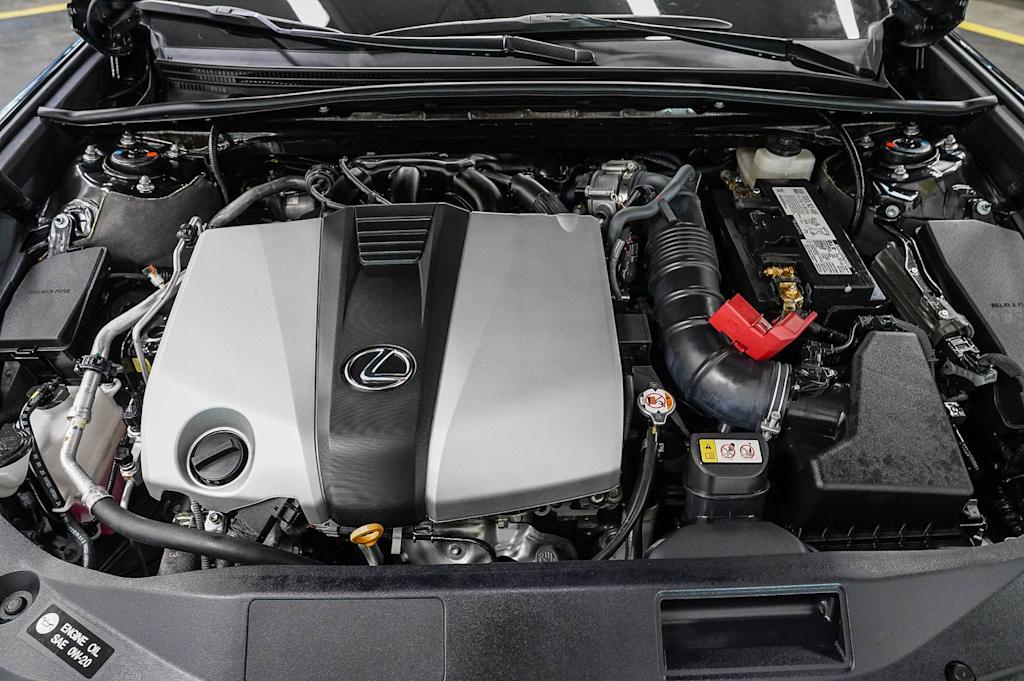 Thumbnail: 2024 Lexus ES - 7