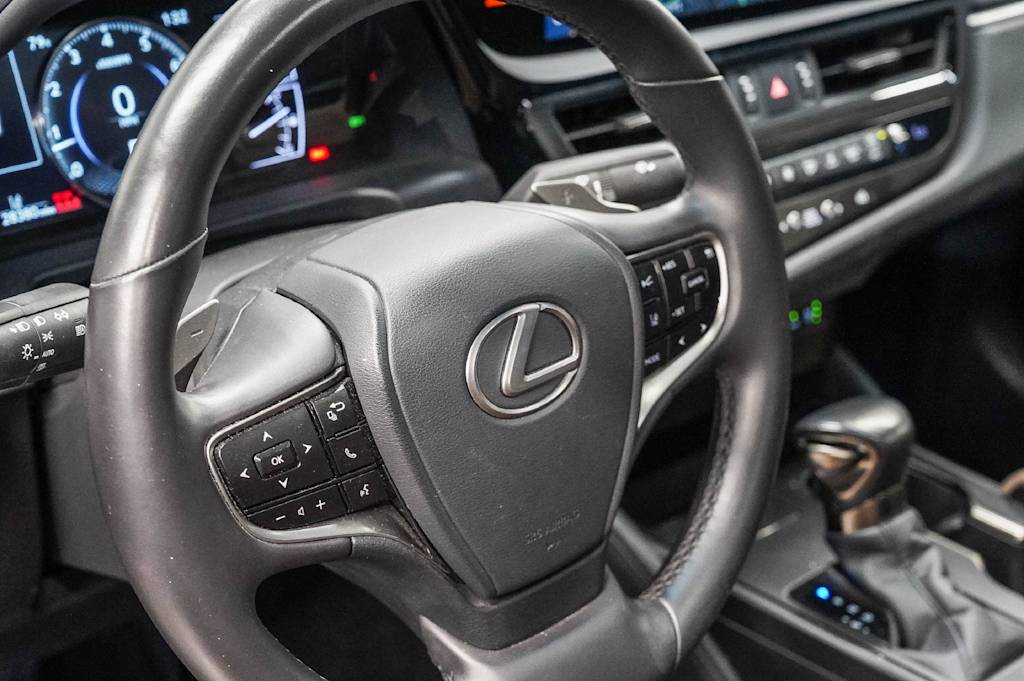 Thumbnail: 2024 Lexus ES - 14
