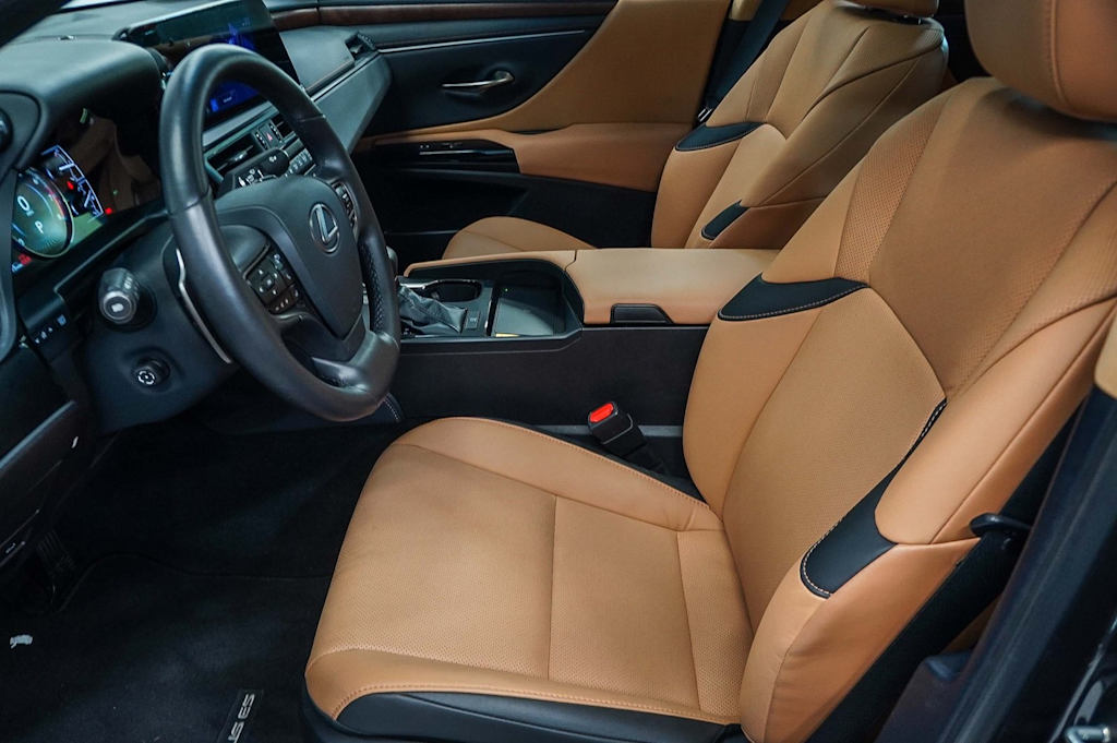 Thumbnail: 2025 Lexus ES - 9