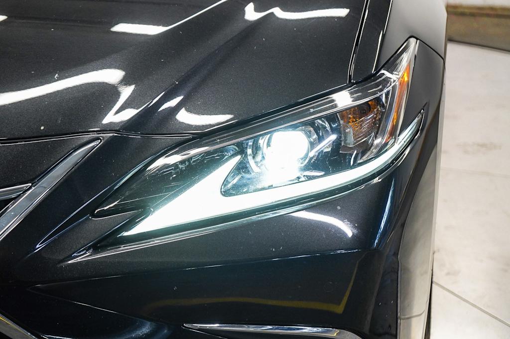 Thumbnail: 2025 Lexus ES - 20