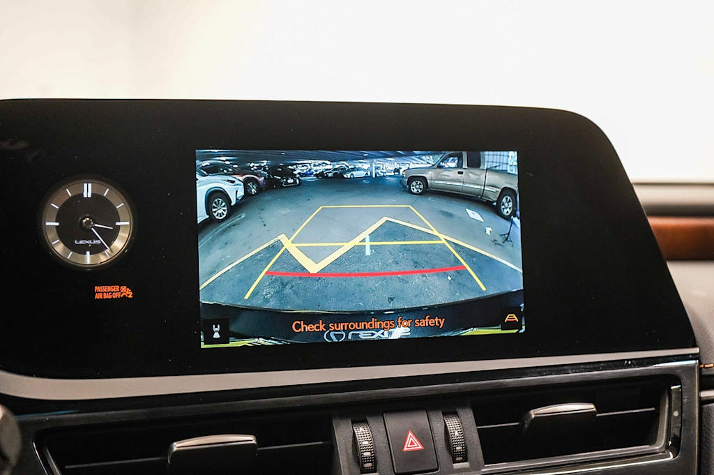 Thumbnail: 2025 Lexus ES - 28