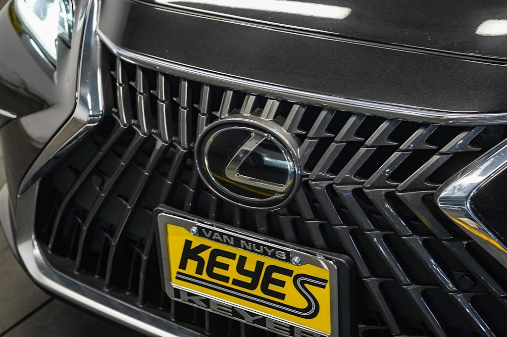 Thumbnail: 2025 Lexus ES - 6