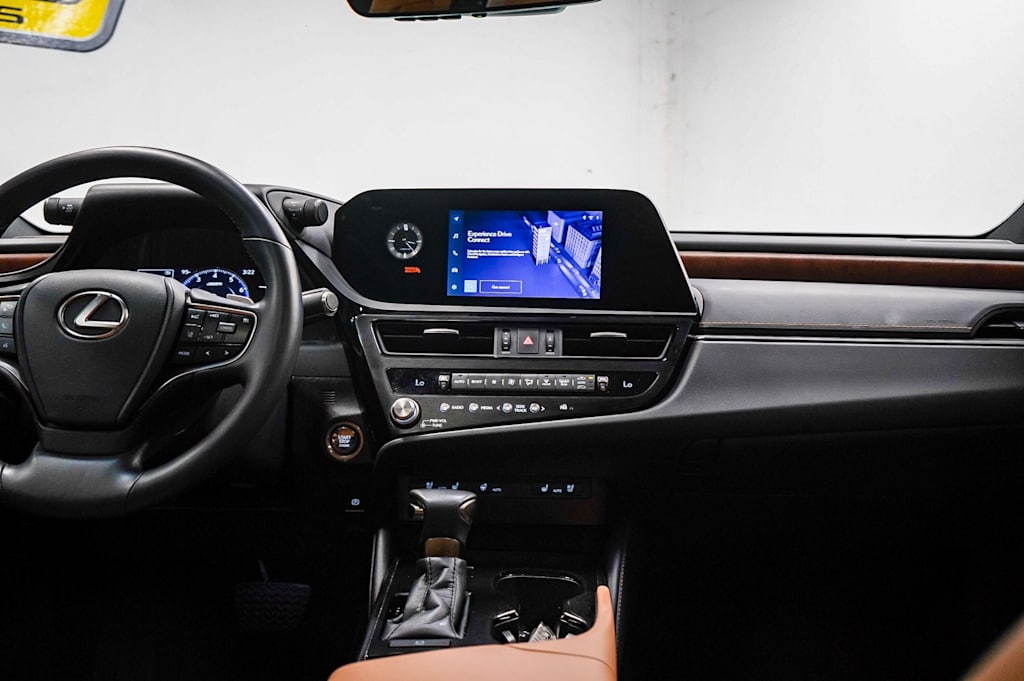 Thumbnail: 2025 Lexus ES - 9