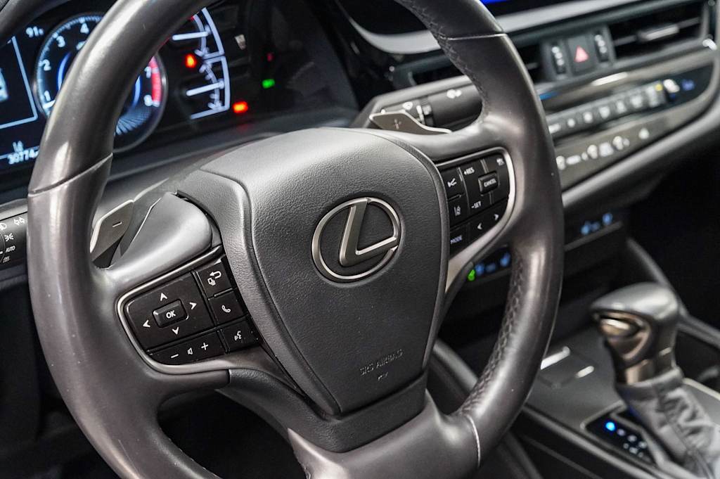 Thumbnail: 2024 Lexus ES - 13