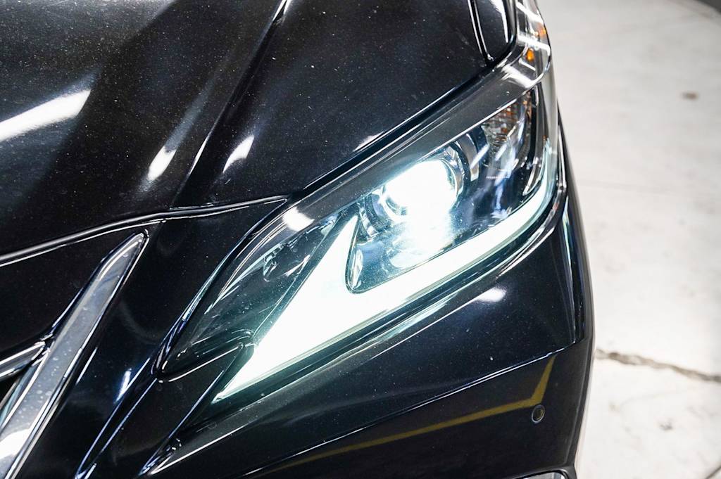 Thumbnail: 2024 Lexus ES - 21