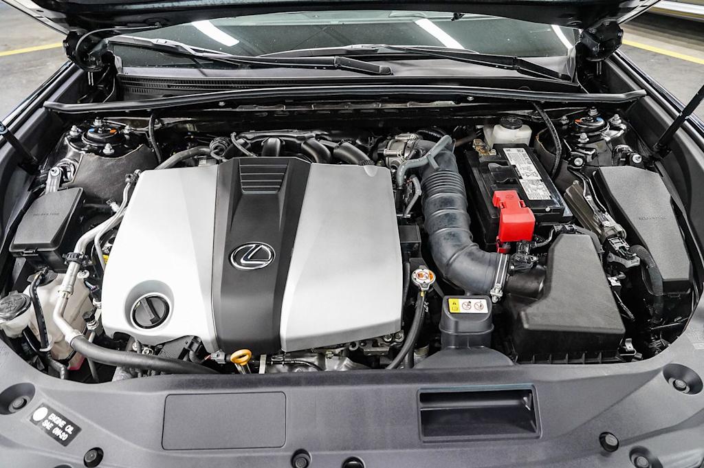 Thumbnail: 2024 Lexus ES - 7